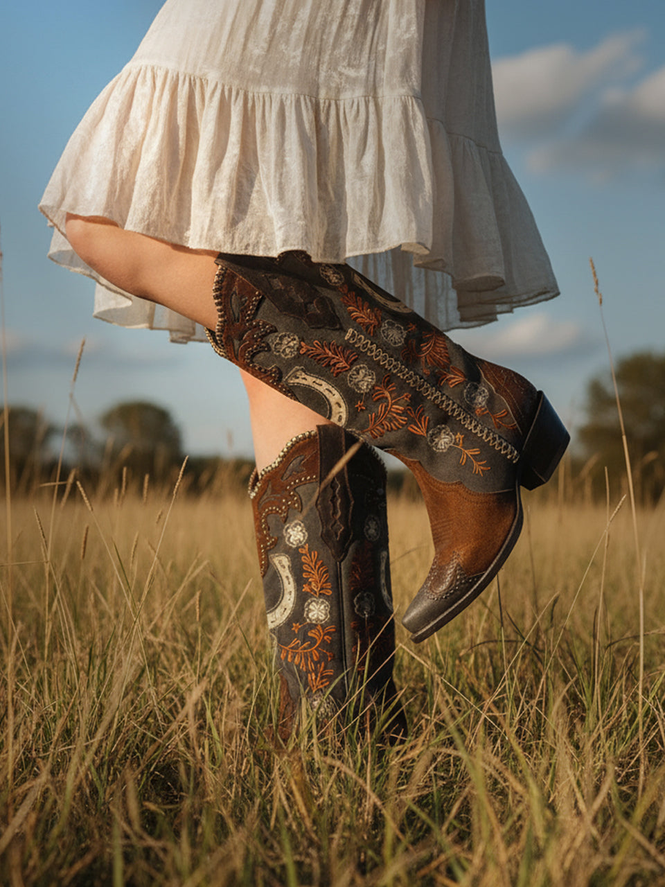 A4862 - WOMEN'S FLORAL AND HORSE-SHOE EMBROIDERY, WOVEN AND OVERLAY LAMB SQUARE TOE BROWN COWBOY BOOT