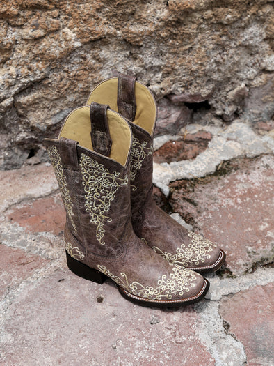 A2663 - WOMEN'S BONE COLOR FLORAL EMBROIDERY SQUARE TOE COWBOY