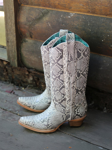 A3798 - WOMEN'S GENUINE FULL PYTHON SNIP TOE COWBOY BOOT – Corral