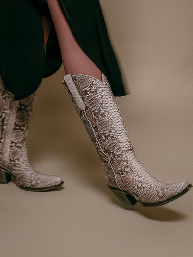 A3789 - WOMEN'S GENUINE FULL PYTHON TALL TOP SNIP TOE COWBOY BOOT