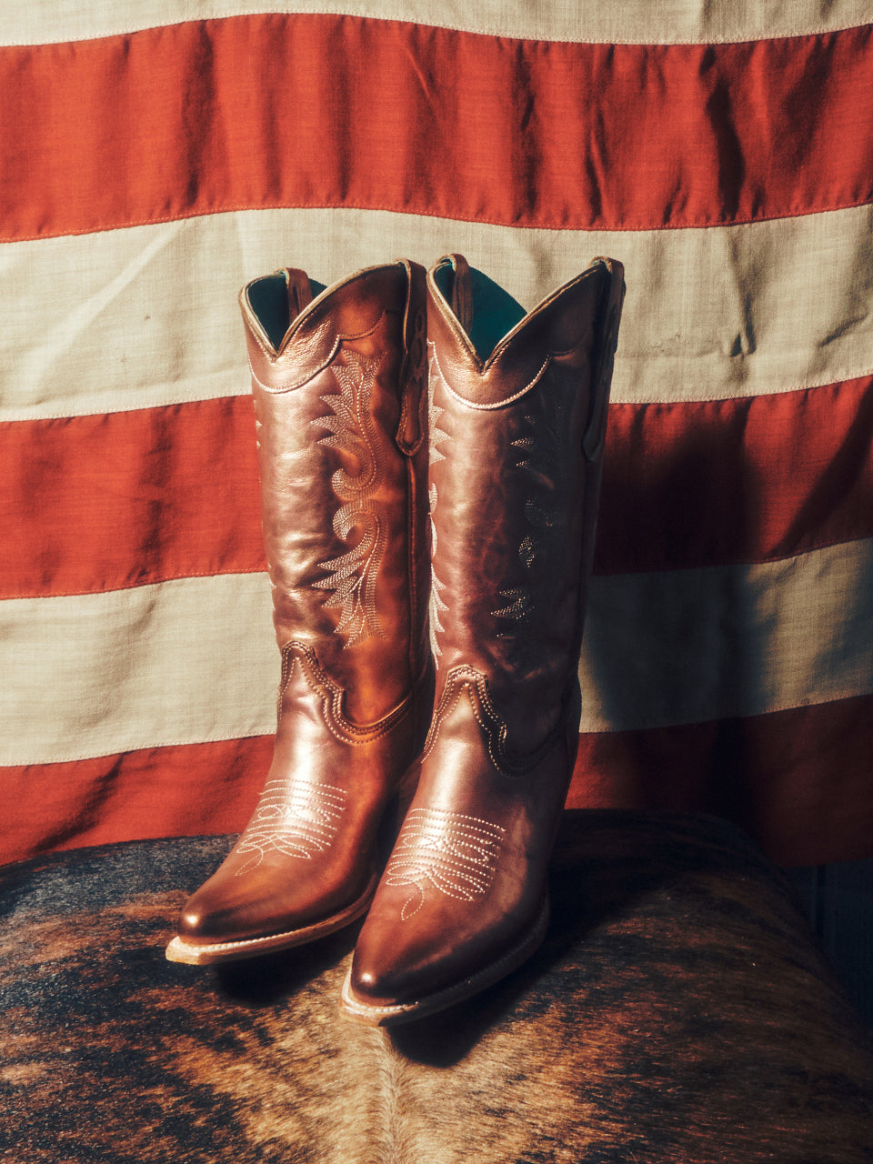 ROSE GOLD EMBROIDERY POINTED TOE women’s boots Z5232 – Corral Boot