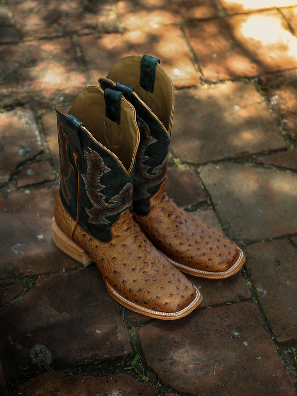 A4533 - MEN'S EMBROIDERY AND TAN OSTRICH VAMP AND COUNTER OLIVE GREEN WIDE SQUARE-TOE COWBOY BOOT